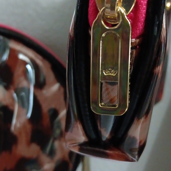 Juicy couture 2pc Cosmetic bag Pink & Loepard print - Picture 5 of 7